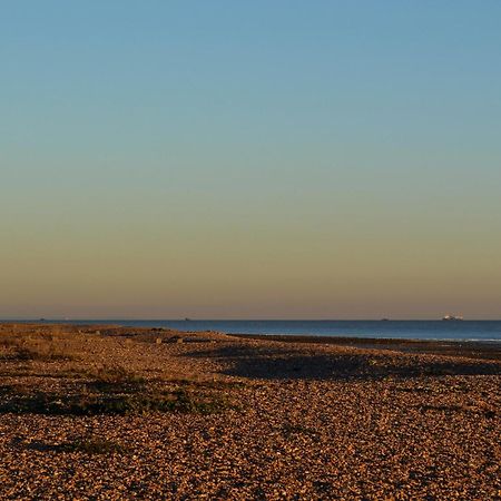 Вилла The Glade Ferring Экстерьер фото